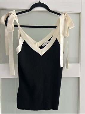 GREY LAB Black Ribbed Double V-Neck Tank with Cream Tie Straps. Size Medium